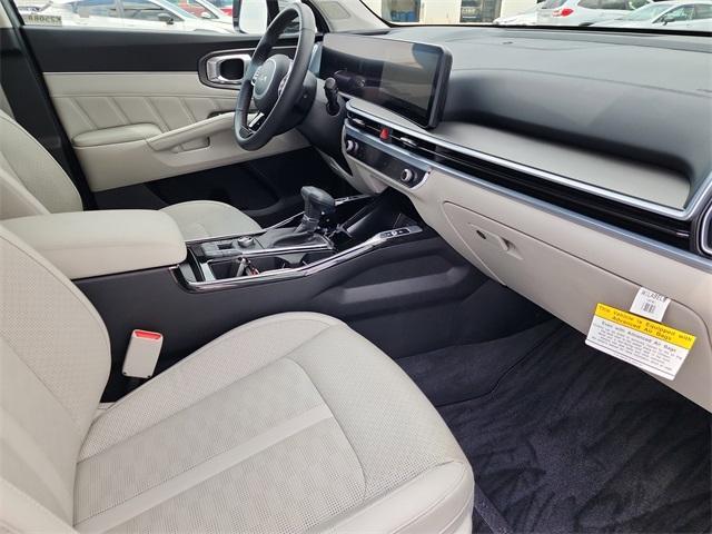 used 2025 Kia Sorento car, priced at $38,000