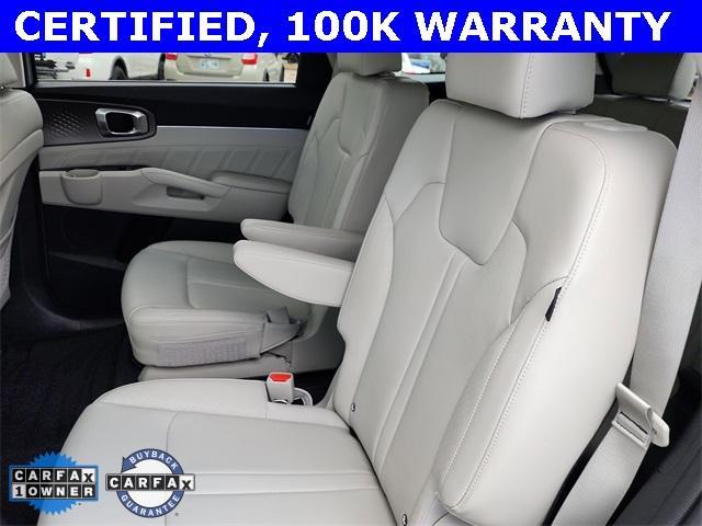 used 2025 Kia Sorento car, priced at $37,000