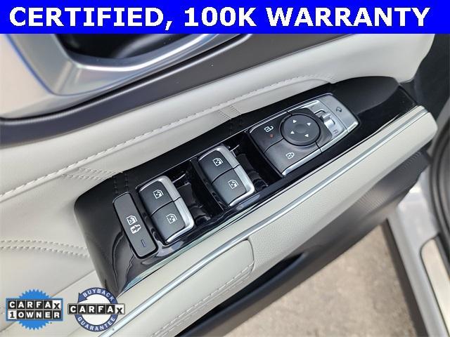 used 2025 Kia Sorento car, priced at $37,000