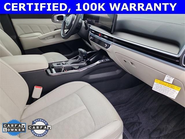 used 2025 Kia Sorento car, priced at $37,000