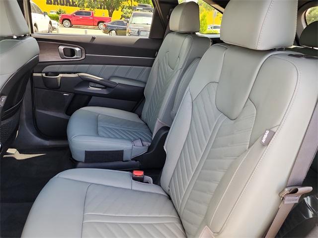 new 2025 Kia Sorento car, priced at $43,320