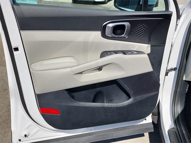 new 2025 Kia Sorento car, priced at $35,080