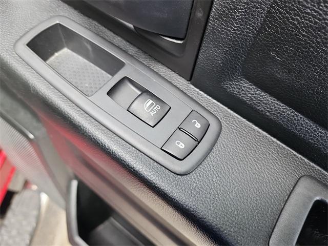 used 2019 Ram 1500 Classic car, priced at $19,000