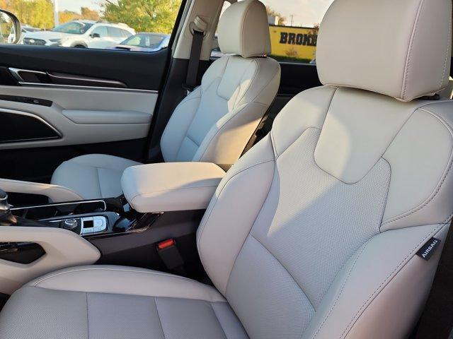 new 2025 Kia Telluride car, priced at $40,757