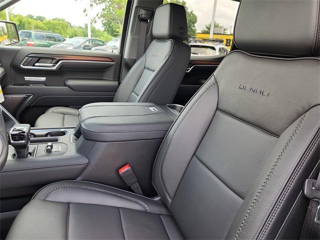 new 2025 GMC Sierra 1500 car, priced at $68,250