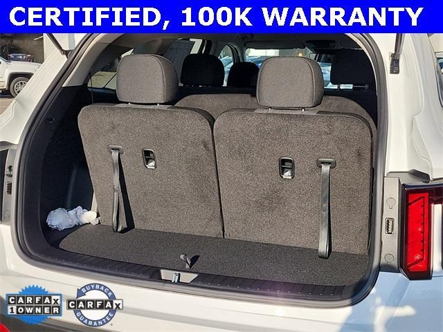 used 2025 Kia Sorento car, priced at $29,000