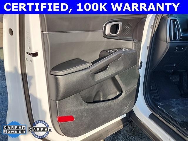 used 2025 Kia Sorento car, priced at $29,000
