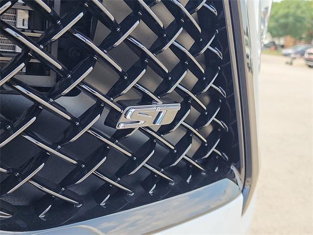 new 2026 Buick Enclave car, priced at $53,136