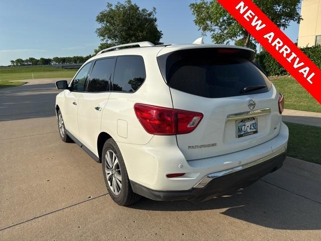 used 2020 Nissan Pathfinder car, priced at $20,000