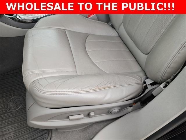 used 2014 Buick Enclave car, priced at $6,000