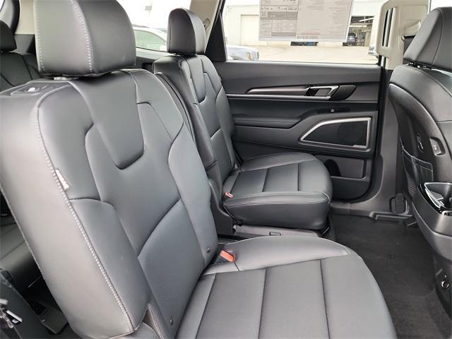 new 2025 Kia Telluride car, priced at $39,186