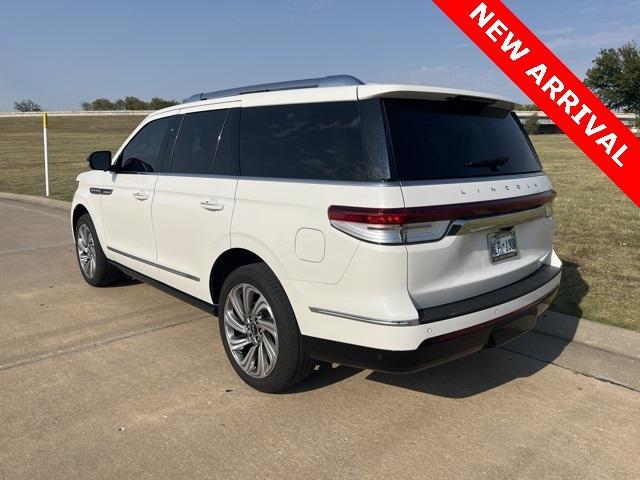 used 2022 Lincoln Navigator car, priced at $60,500