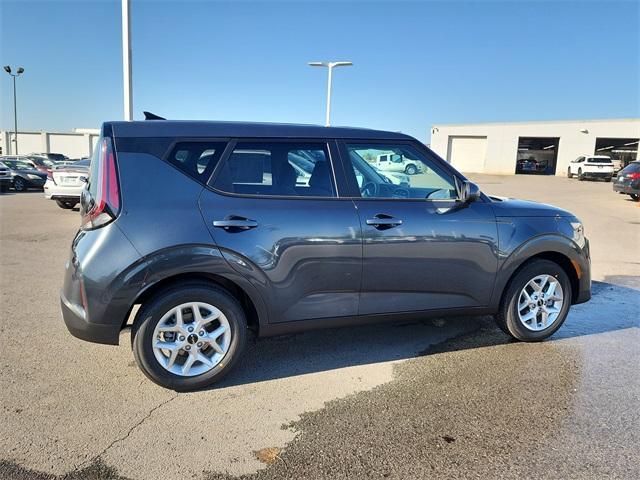 new 2025 Kia Soul car, priced at $21,685