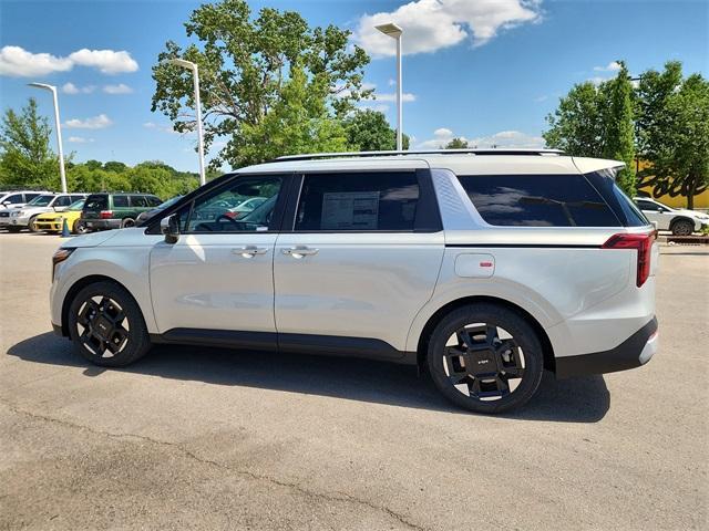 new 2025 Kia Carnival car, priced at $41,275