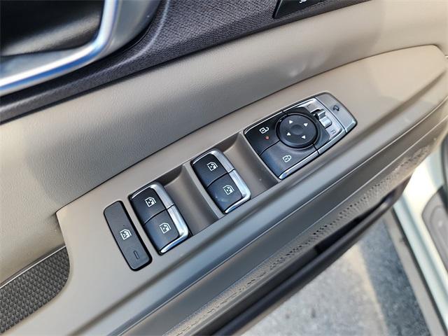 new 2025 Kia Carnival car, priced at $41,275