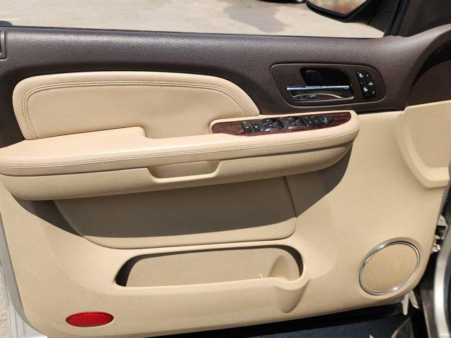 used 2009 GMC Yukon XL car, priced at $7,000
