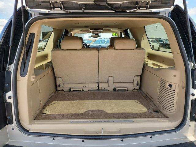 used 2009 GMC Yukon XL car, priced at $7,000