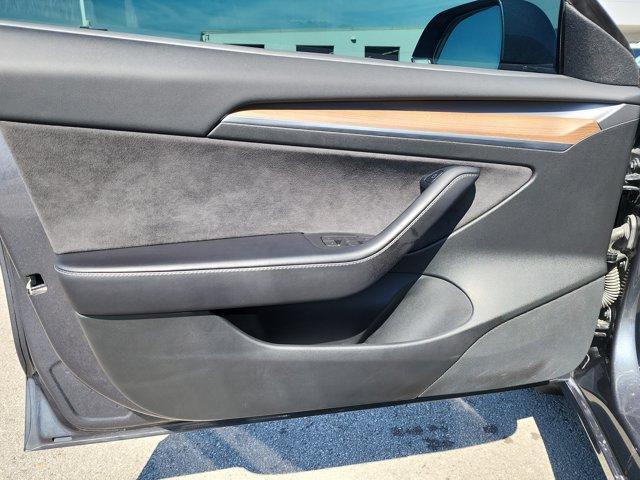 used 2022 Tesla Model 3 car, priced at $31,000