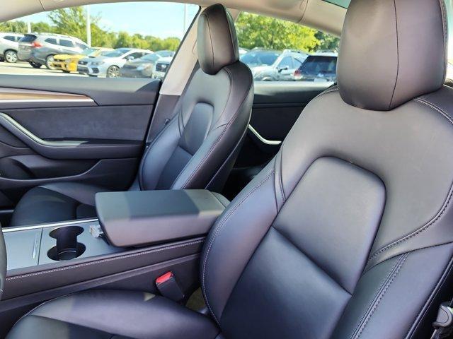 used 2022 Tesla Model 3 car, priced at $31,000