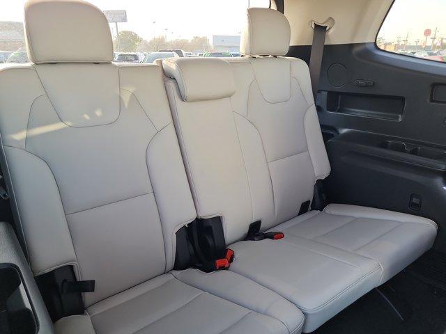 new 2025 Kia Telluride car, priced at $41,299