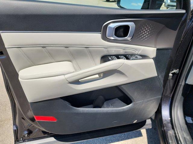 new 2025 Kia Sorento car, priced at $39,553