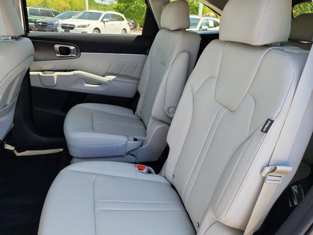 new 2025 Kia Sorento car, priced at $39,553