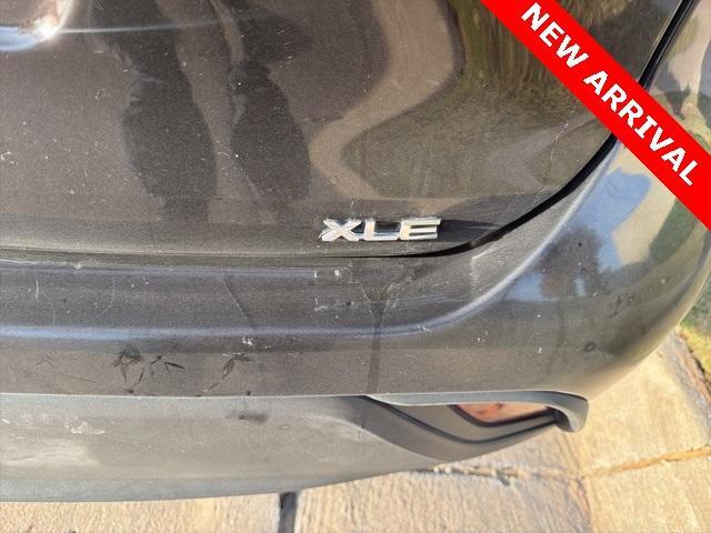 used 2021 Toyota Highlander car, priced at $27,500