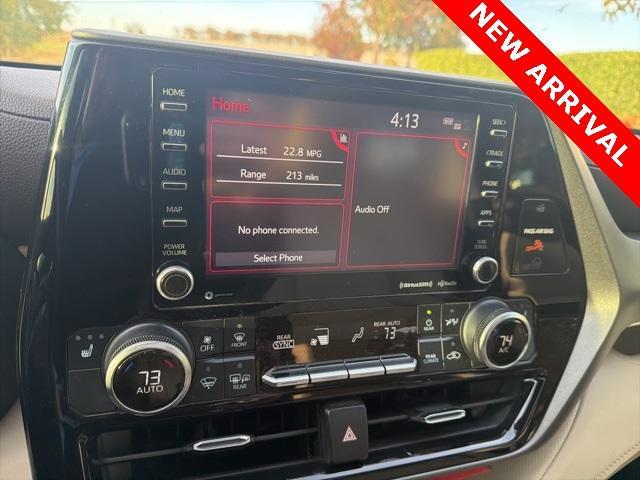 used 2021 Toyota Highlander car, priced at $27,500