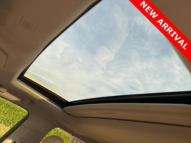 used 2021 Toyota Highlander car, priced at $27,500