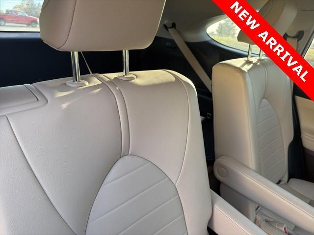 used 2021 Toyota Highlander car, priced at $27,500