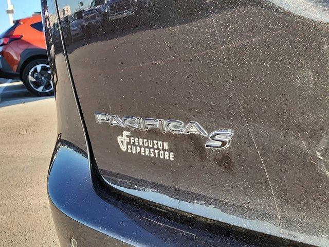 used 2020 Chrysler Pacifica car, priced at $14,000