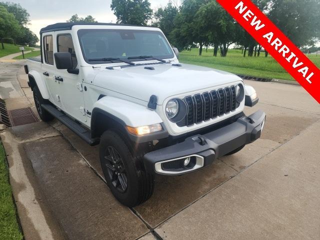 used 2024 Jeep Gladiator car, priced at $37,500