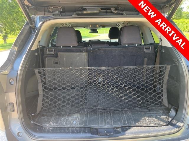 used 2023 Toyota Highlander car, priced at $34,000