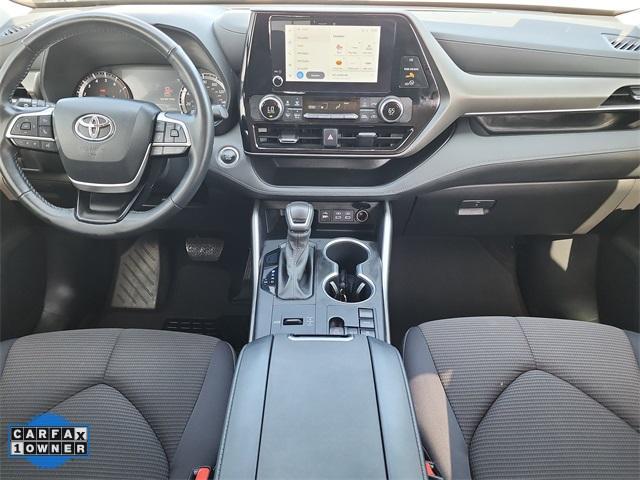 used 2023 Toyota Highlander car, priced at $33,500