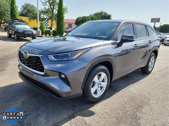 used 2023 Toyota Highlander car, priced at $33,500