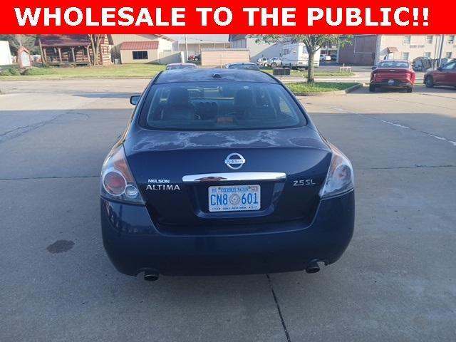 used 2009 Nissan Altima car, priced at $5,500