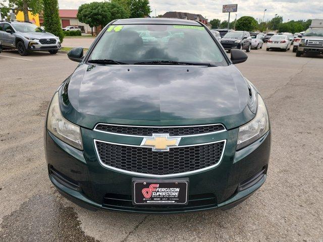 used 2014 Chevrolet Cruze car, priced at $6,000