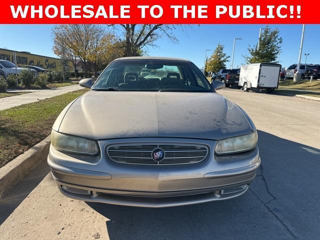 used 2001 Buick Regal car, priced at $5,000