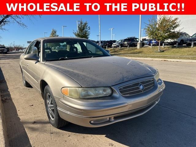 used 2001 Buick Regal car, priced at $5,000