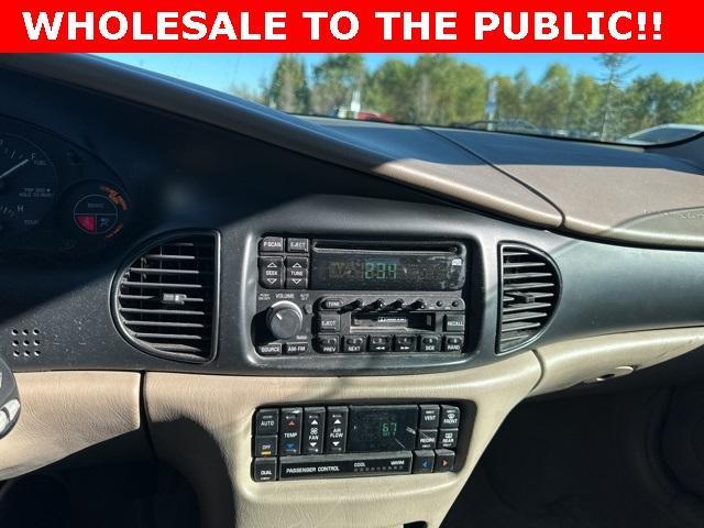 used 2001 Buick Regal car, priced at $5,000