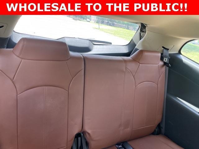 used 2015 Chevrolet Traverse car, priced at $6,000