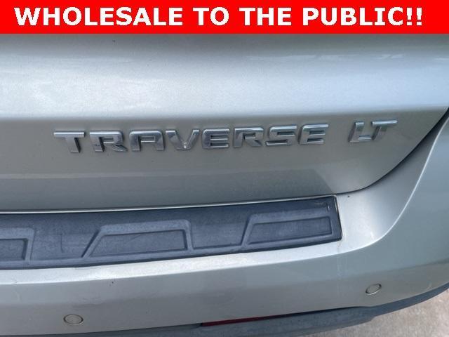 used 2015 Chevrolet Traverse car, priced at $6,000