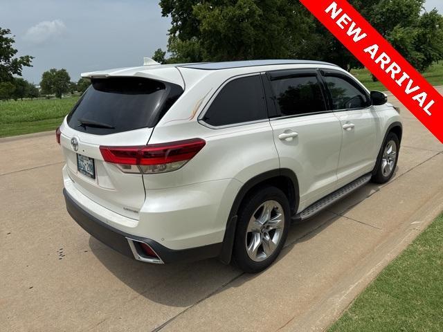 used 2019 Toyota Highlander car, priced at $26,500
