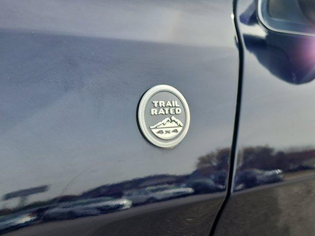 used 2011 Jeep Grand Cherokee car, priced at $7,500