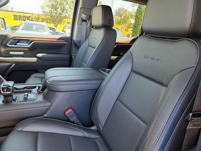 new 2025 GMC Sierra 1500 car, priced at $68,050