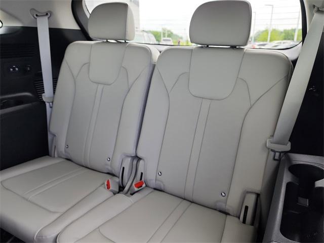used 2025 Kia Sorento car, priced at $32,000