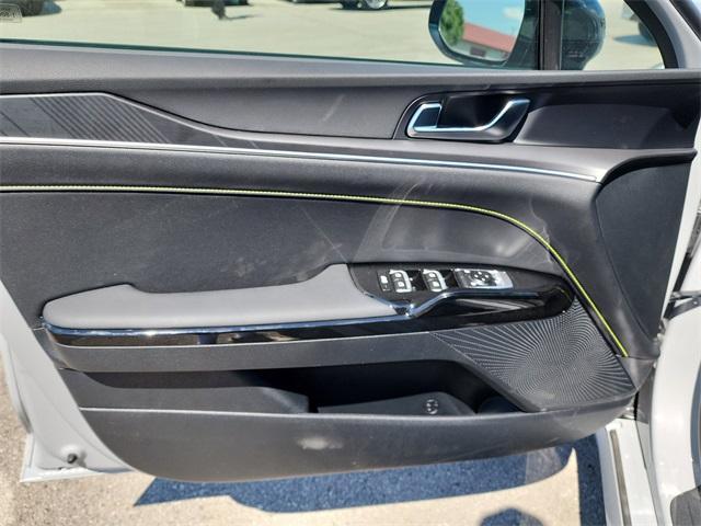 new 2026 Kia K5 car, priced at $32,420