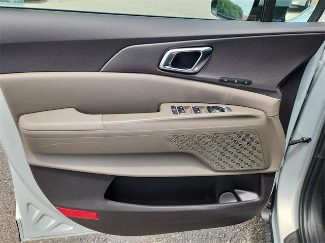 new 2025 Kia Carnival car, priced at $41,275