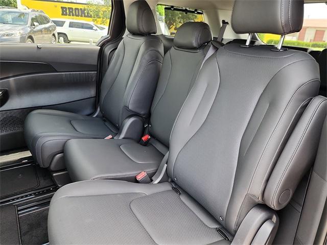 new 2026 Kia Carnival car, priced at $50,621
