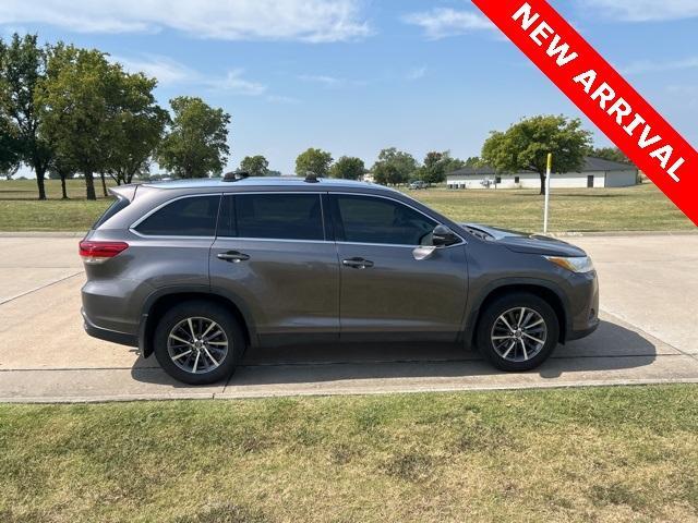 used 2019 Toyota Highlander car, priced at $24,000